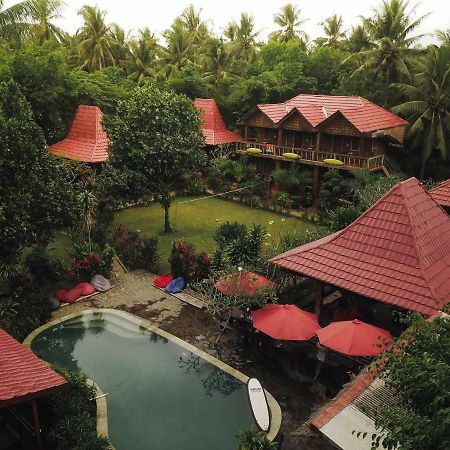 Hotel Mojosurf Camp Red Island Pasanggaran Exteriér fotografie