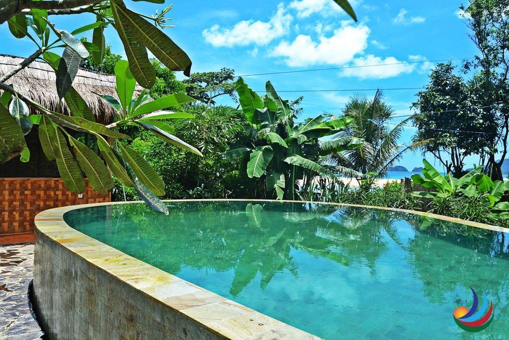 Hotel Mojosurf Camp Red Island Pasanggaran Exteriér fotografie