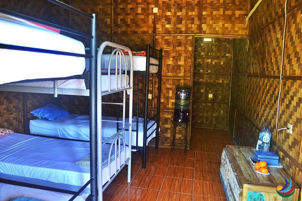 Hotel Mojosurf Camp Red Island Pasanggaran Exteriér fotografie