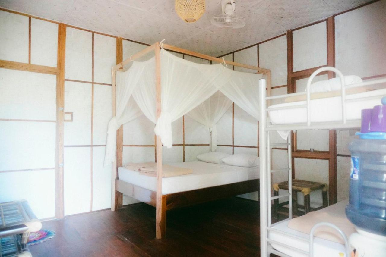 Hotel Mojosurf Camp Red Island Pasanggaran Exteriér fotografie