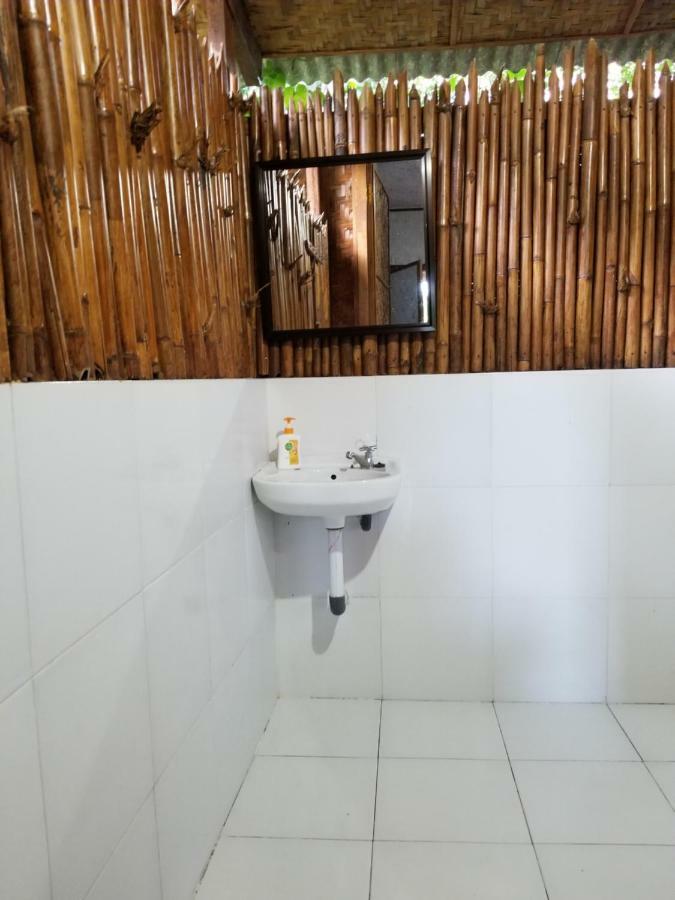 Hotel Mojosurf Camp Red Island Pasanggaran Exteriér fotografie
